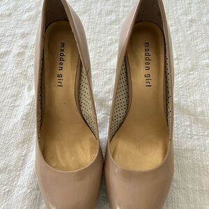 Madden Girl Tan Heels Versatile Classic Pumps